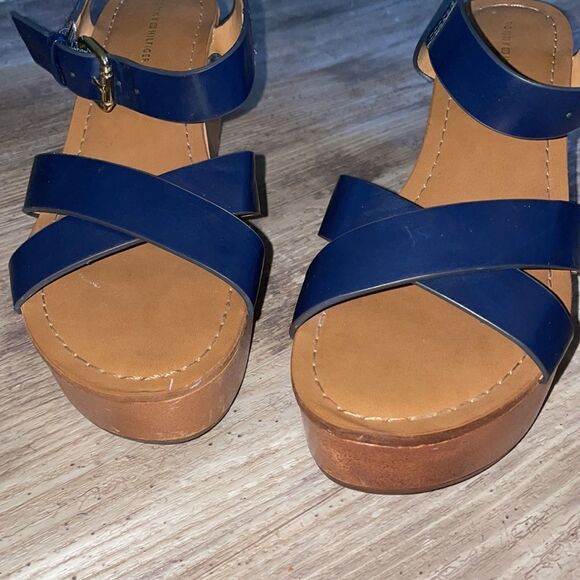 TOMMY HILFIGER WILO Blue Platform Wedge Sling Sandal sz 9.5 - Picture 2 of 6